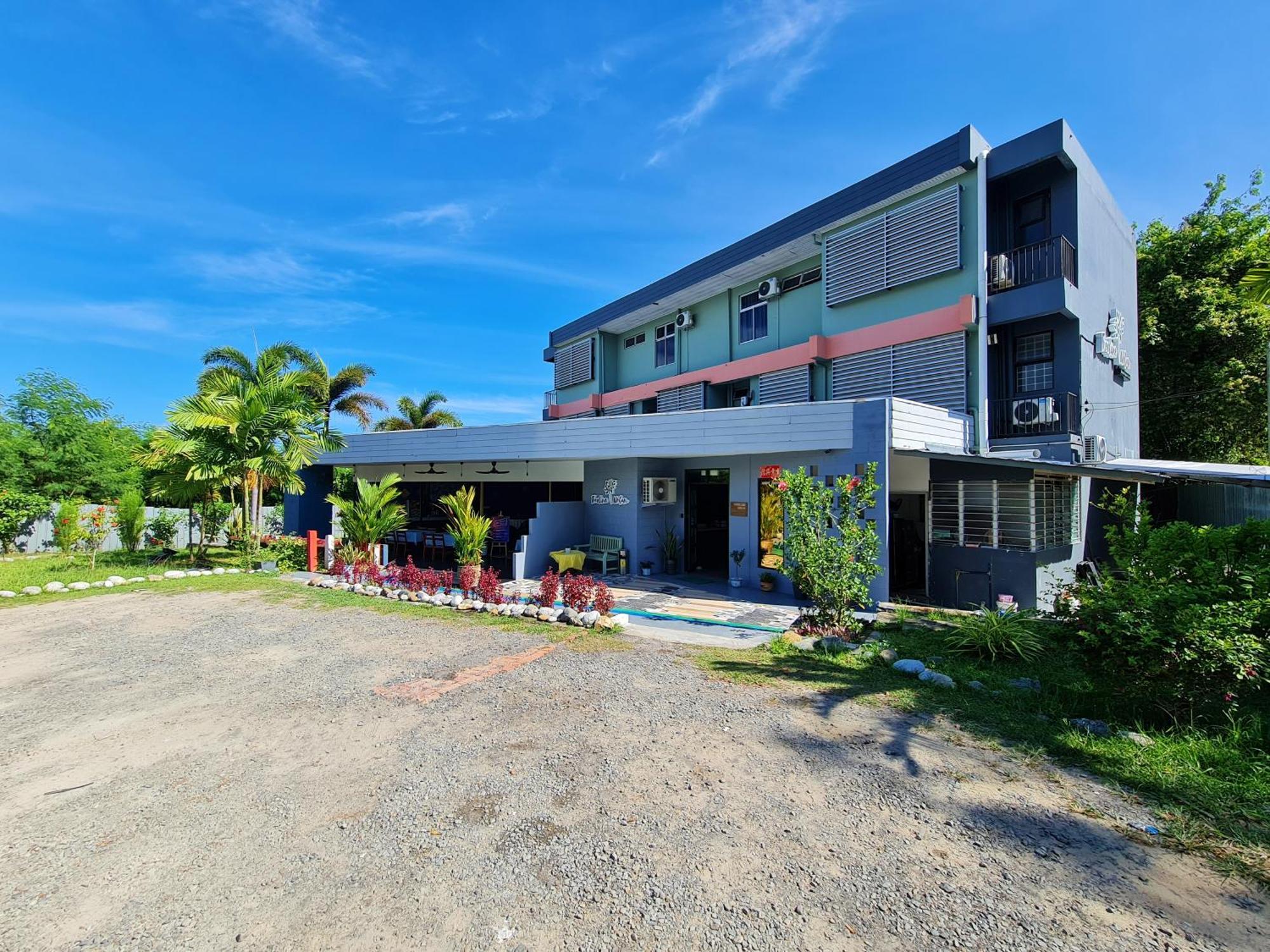 Treeline Urban Inn 亞庇 外观 照片